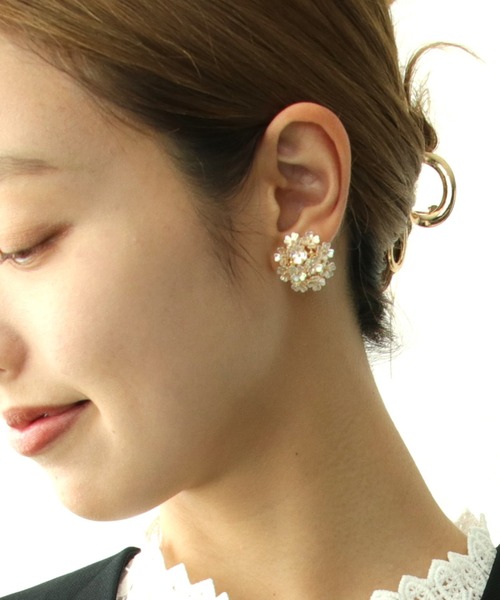 Three Four Time（ｽﾘｰﾌｫｰﾀｲﾑ）の「オーロラフラワーブーケイヤリング【結婚式/フォーマル/入卒/デイリー】（イヤリング・レディース・ゴールド・FREE）」の11枚目の写真