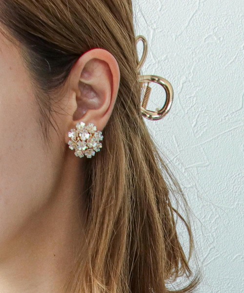 Three Four Time（ｽﾘｰﾌｫｰﾀｲﾑ）の「オーロラフラワーブーケイヤリング【結婚式/フォーマル/入卒/デイリー】（イヤリング・レディース・ゴールド・FREE）」の5枚目の写真