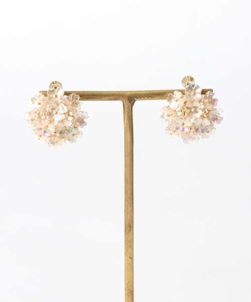 Three Four Time（ｽﾘｰﾌｫｰﾀｲﾑ）の「オーロラフラワーブーケイヤリング【結婚式/フォーマル/入卒/デイリー】（イヤリング・レディース・ゴールド・FREE）」の4枚目の写真