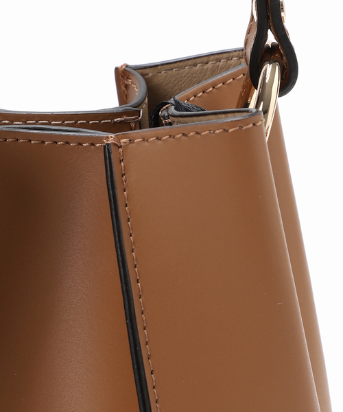 IENA（イエナ）の「《追加》【GIANNI NOTARO/ジャンニ ノターロ】バケツガタミニバッグ（ショルダーバッグ・レディース・ブルー/キャメル/ホワイト・FREE）」の10枚目の写真