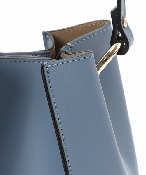 IENA（イエナ）の「《追加》【GIANNI NOTARO/ジャンニ ノターロ】バケツガタミニバッグ（ショルダーバッグ・レディース・ブルー/キャメル/ホワイト・FREE）」の8枚目の写真