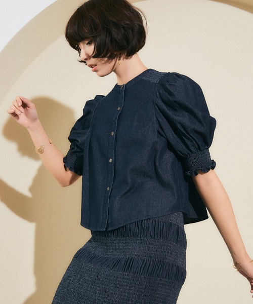ELLEgirl(エルガール)の「ギャザーパフスリーブブラウス【ELLEgirl/エル ガール】(シャツ/ブラウス・レディース・インディゴブルー/ブラック・FREE)」の7枚目の写真