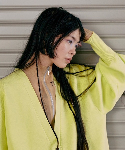 THINGS THAT MATTER(シングス ザット マター)の「FRONT SNAP BIG KNIT CARDIGAN / フロントスナップビッグニットカーディガン(カーディガン/ボレロ・レディース・アイボリー/ブラック/ミント/イエロー/ラベンダー/オレンジ・FREE)」の8枚目の写真