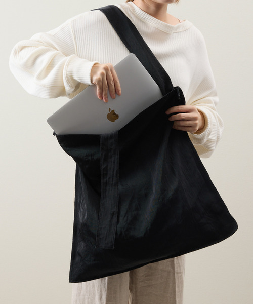 And A(アンドエー)の「ITTI イッチ / MARY INSIDE OUT TOTE - L / CERATO BRIGHT インサイドアウトナイロントートバッグ L / ITTI-BAG-131-CB(ショルダーバッグ・メンズ・ブラック/ブラウン/レッド/ダークグリーン・FREE)」の19枚目の写真