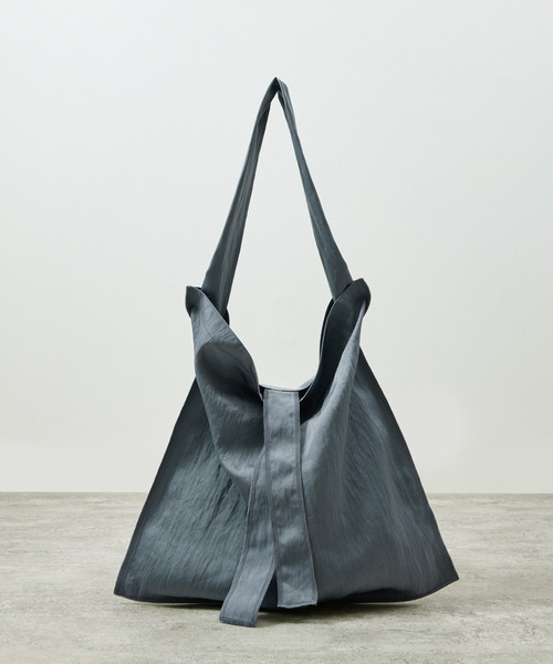 ITTI（イッチ）の「ITTI イッチ / MARY INSIDE OUT TOTE - L / CERATO BRIGHT インサイドアウトナイロントートバッグ L / ITTI-BAG-131-CB（ショルダーバッグ・メンズ・ブラック/ブラウン/レッド/ダークグリーン/グレー/ミント/ラベンダー・FREE）」の21枚目の写真