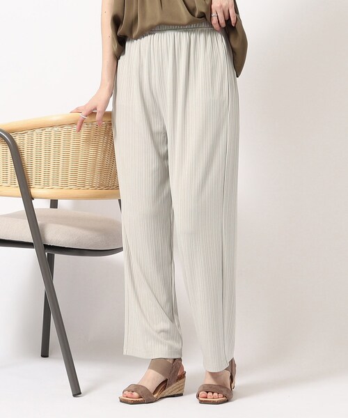 SHOO・LA・RUE（シューラルー）の「◆【レイヤードコーデに】すっきり見え ランダムテレコ リブイージー ストレートパンツ（その他パンツ・レディース・ダークグレー/ライトグレー/グリーン系/ブラック/ライトブルー・04/02/03）」の3枚目の写真