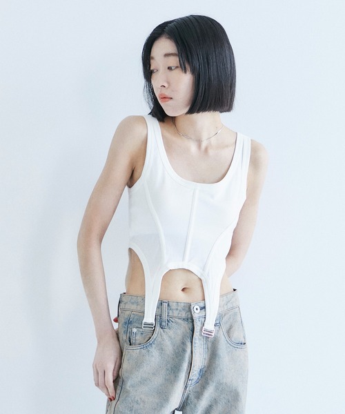 PUBLIC TOKYO(パブリックトウキョウ)の「【カップ付き・華奢見え】hazy ビスチェライクトップ(タンクトップ・レディース・ホワイト・2/1)」の19枚目の写真