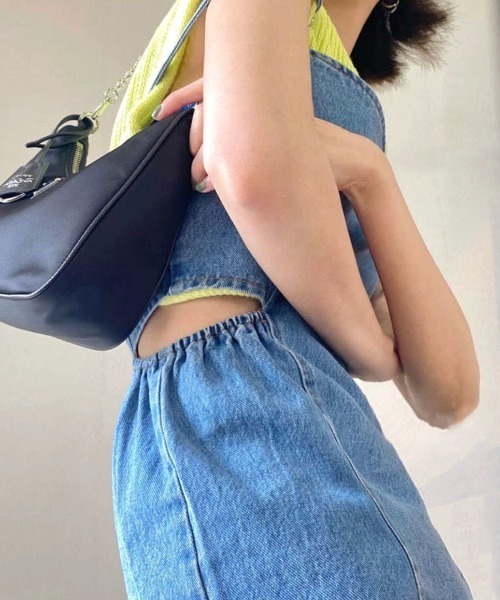 SHEENA(シーナ)の「サイドカットアウトデニムミニワンピース(ワンピース・レディース・ブルー・S/M/L)」の5枚目の写真