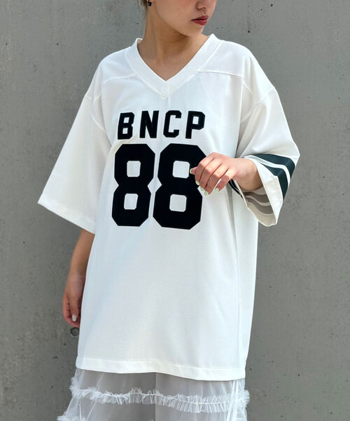 CIAOPANIC(チャオパニック)の「【WEB限定】裾チュールナンバリングフットボールワンピース(ワンピース・レディース・オフホワイト/ネイビー・ONE SIZE)」の11枚目の写真