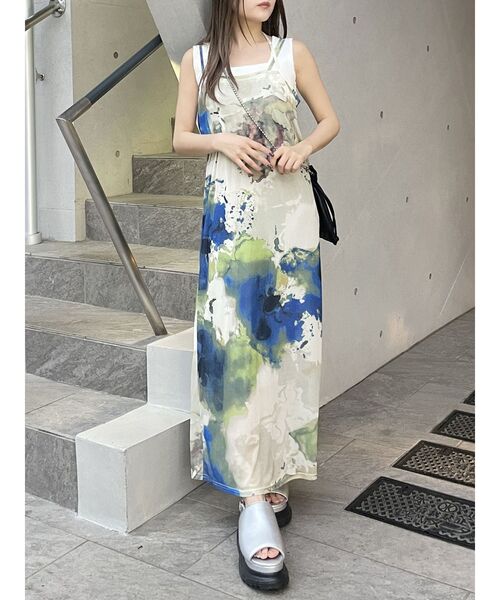 MURUA(ムルーア)の「ニュアンスパターンセミシアーキャミワンピース(ワンピース・レディース・オレンジ/ブルー/グレー・FREE)」の2枚目の写真