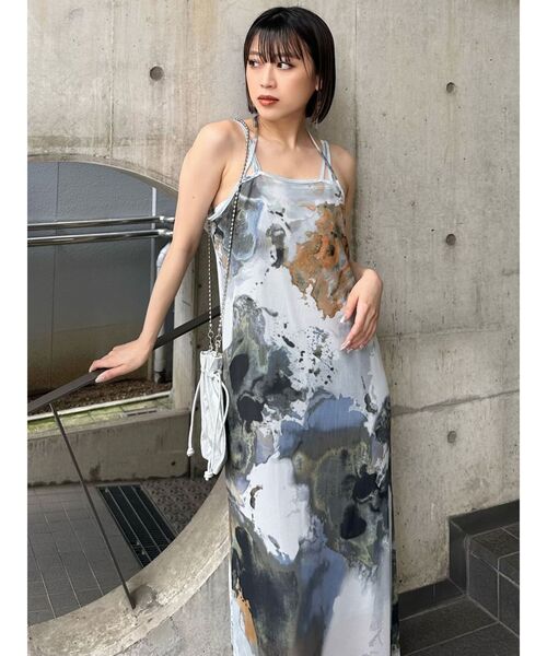 MURUA(ムルーア)の「ニュアンスパターンセミシアーキャミワンピース(ワンピース・レディース・オレンジ/ブルー/グレー・FREE)」の12枚目の写真