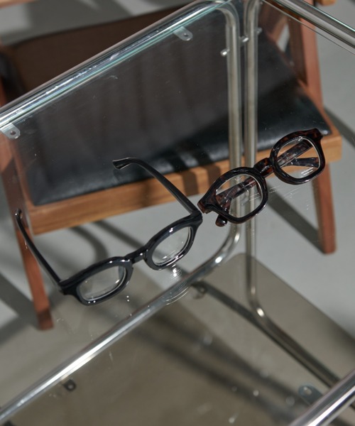 MERLOT（メルロー）の「ウェリントン型メガネ/UVカット（メガネ・レディース・ブラウン/ブラック・FREE）」の5枚目の写真