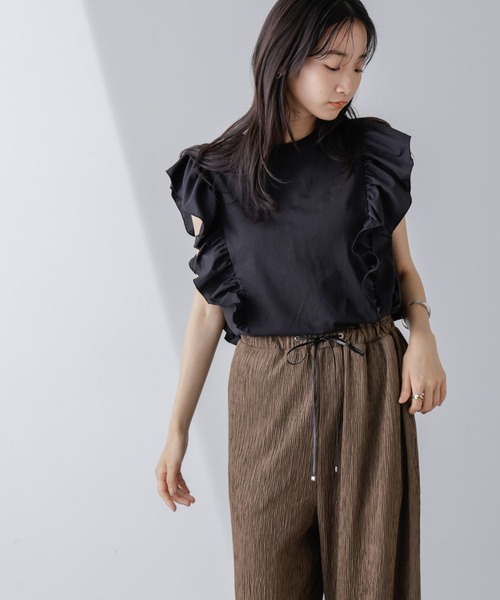 NANO universe(ナノユニバース)の「異素材コンビフリルスリーブカットトップス(Tシャツ/カットソー・レディース・ホワイト/ベージュ系その他3/ブラック・FREE)」の5枚目の写真