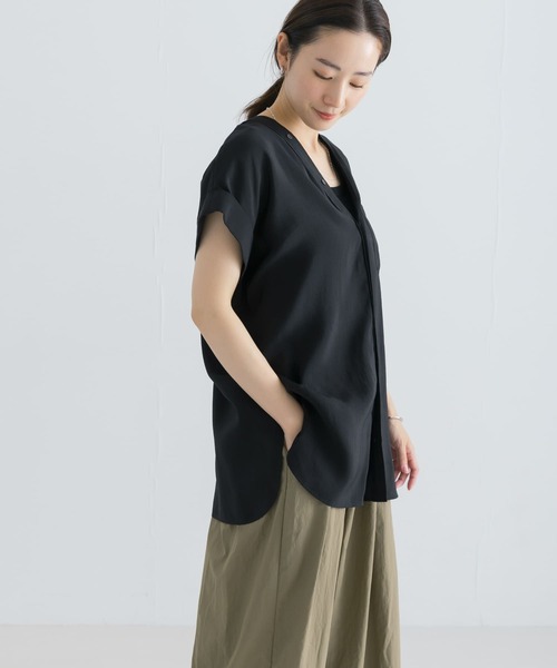 URBAN RESEARCH(アーバンリサーチ)の「ブロードカラーレスハーフスリーブブラウス(Tシャツ/カットソー・レディース・オフホワイト/ブラック/ブルー系その他・FREE)」の14枚目の写真