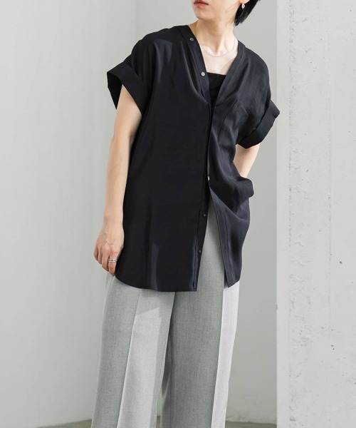 URBAN RESEARCH(アーバンリサーチ)の「ブロードカラーレスハーフスリーブブラウス(Tシャツ/カットソー・レディース・オフホワイト/ブラック/ブルー系その他・FREE)」の16枚目の写真