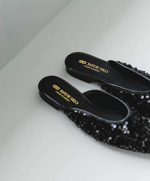 RODE SKO(ロデスコ)の「『MADE IN JAPAN』スパンコールミュール(その他シューズ・レディース・ブラウン/ブラック・37/38)」の4枚目の写真
