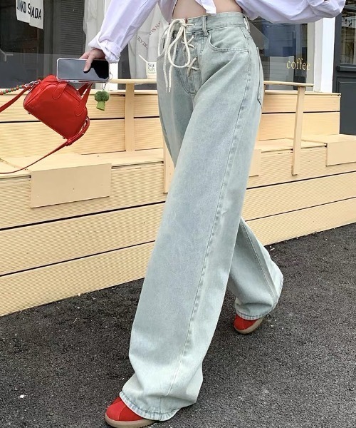 Achic（アシック）の「前開きリボンつきデニムパンツ（デニムパンツ