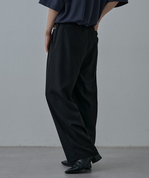 COLONY 2139（コロニートゥーワンスリーナイン）の「ウォッシャブルケア2タックワイドパンツ（スラックス・メンズ・ブラック/グレー・MEDIUM/LARGE）」の4枚目の写真