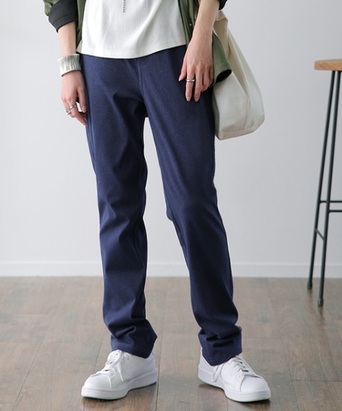 HUG.U（ハグユー）の「疲れないストレッチパンツ（その他パンツ・レディース・セージグリーン/ネイビー/インディゴブルー/ダークグレー/サンドベージュ/マスタード/チョコ/ブラック・M(レギュラー丈)/M(トール丈)/L(レギュラー丈)/L(トール丈)/XL(レギュラー丈)/XL(トール丈)）」の7枚目の写真