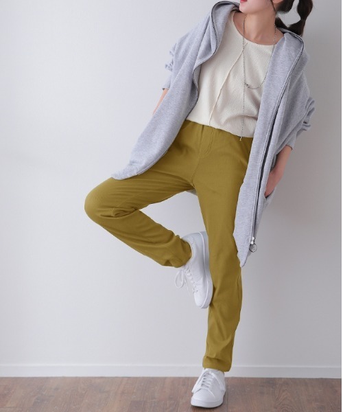 HUG.U（ハグユー）の「疲れないストレッチパンツ（その他パンツ・レディース・セージグリーン/ネイビー/インディゴブルー/ダークグレー/サンドベージュ/マスタード/チョコ/ブラック・M(レギュラー丈)/M(トール丈)/L(レギュラー丈)/L(トール丈)/XL(レギュラー丈)/XL(トール丈)）」の8枚目の写真