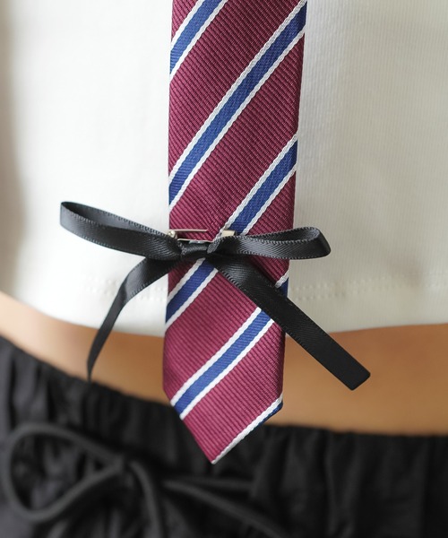 SPINNS（スピンズ）の「リボン付ラインネクタイ（ネクタイ・レディース・ブラウン/レッド/ネイビー・ONESIZE）」の8枚目の写真