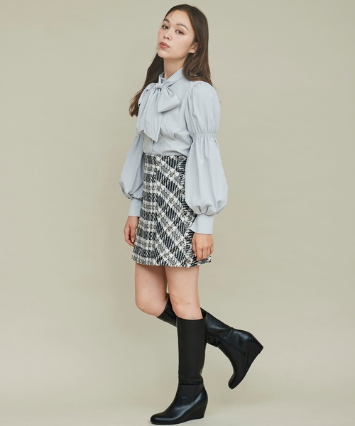 31 Sons de mode（トランテアン　ソン　ドゥ　モード）の「タックボディパフスリボウタイブラウス（シャツ/ブラウス・レディース・オフホワイト/チャコールグレー/ライトグレー/ワイン・フリー）」の20枚目の写真