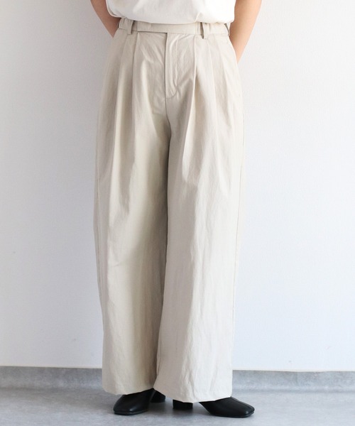 cepo（セポ）の「〈低身長/高身長サイズあり〉スリータックイージーストレートパンツ（その他パンツ・レディース・ブラック/オフホワイト/チャコール/ブラウン/グレー/ホワイト/ベージュ・L/M/S）」の2枚目の写真