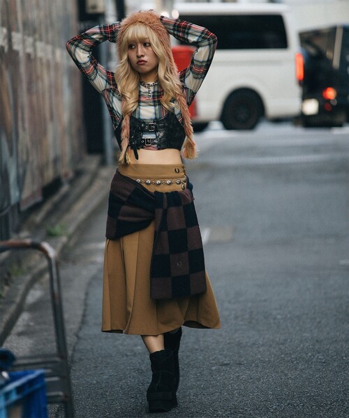 FRED PERRY(フレッドペリー)の「FRED PERRY / Chequerboard Lambswool Scarf(マフラー・レディース・オフホワイト/ブラウン・ONE SIZE)」の10枚目の写真