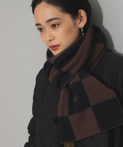 FRED PERRY(フレッドペリー)の「FRED PERRY / Chequerboard Lambswool Scarf(マフラー・レディース・オフホワイト/ブラウン・ONE SIZE)」の15枚目の写真