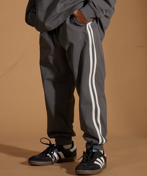 PAIRMANON STREET(ペアマノンストリート)の「【PAIRMANON STREET】マルチファンクション 吸水速乾 ジョガー テーパード パンツ(その他パンツ・キッズ・オフホワイト/チャコールグレー/ブルー/ブラック系その他/オレンジ/ベージュ/グリーン系その他/ホワイト系その他/ベージュ系その他/ブラック/カーキ/グレー系その他・100/110/120/130/140/150/160)」の6枚目の写真