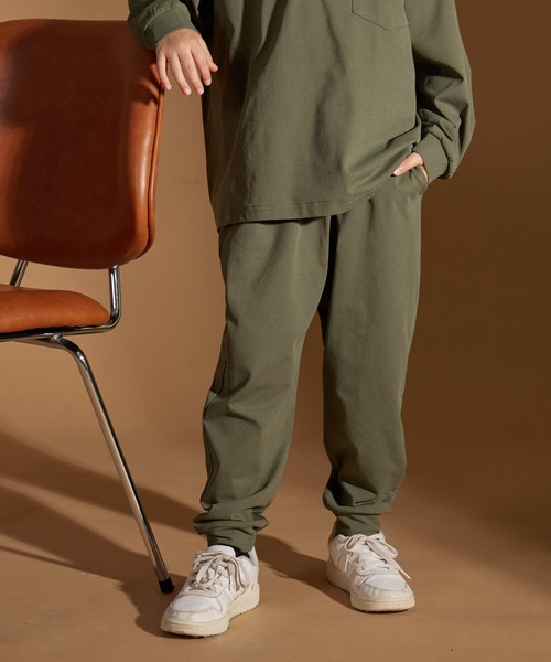 PAIRMANON STREET(ペアマノンストリート)の「【PAIRMANON STREET】マルチファンクション 吸水速乾 ジョガー テーパード パンツ(その他パンツ・キッズ・オフホワイト/チャコールグレー/ブルー/ブラック系その他/オレンジ/ベージュ/グリーン系その他/ホワイト系その他/ベージュ系その他/ブラック/カーキ/グレー系その他・100/110/120/130/140/150/160)」の9枚目の写真