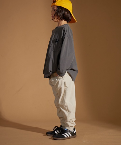 PAIRMANON STREET(ペアマノンストリート)の「【PAIRMANON STREET】マルチファンクション 吸水速乾 ジョガー テーパード パンツ(その他パンツ・キッズ・オフホワイト/チャコールグレー/ブルー/ブラック系その他/オレンジ/ベージュ/グリーン系その他/ホワイト系その他/ベージュ系その他/ブラック/カーキ/グレー系その他・100/110/120/130/140/150/160)」の16枚目の写真