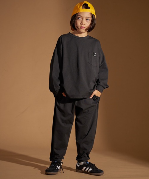 PAIRMANON STREET(ペアマノンストリート)の「【PAIRMANON STREET】マルチファンクション 吸水速乾 ジョガー テーパード パンツ(その他パンツ・キッズ・オフホワイト/チャコールグレー/ブルー/ブラック系その他/オレンジ/ベージュ/グリーン系その他/ホワイト系その他/ベージュ系その他/ブラック/カーキ/グレー系その他・100/110/120/130/140/150/160)」の22枚目の写真