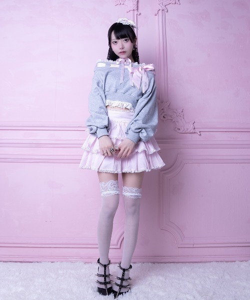 AVENCHUMU トップス Off shoulder satin ribbon tops（スウェット）｜AVENCHUMU