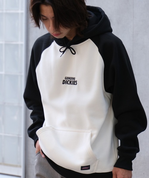 Dickies(ディッキーズ)の「【GENUINE DICKIES/ジェニュインディッキーズ】 裏起毛 バック デザイン ラグラン プルオーバー パーカー(パーカー・メンズ・ブラック/ブルー/グリーン・M/L/XL)」の4枚目の写真