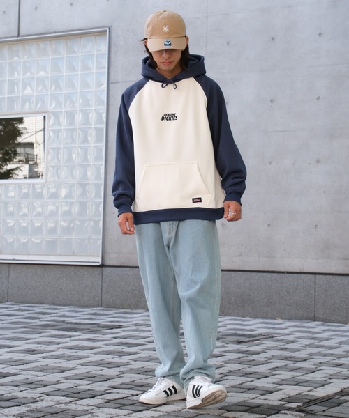 Dickies(ディッキーズ)の「【GENUINE DICKIES/ジェニュインディッキーズ】 裏起毛 バック デザイン ラグラン プルオーバー パーカー(パーカー・メンズ・ブラック/ブルー/グリーン・M/L/XL)」の13枚目の写真