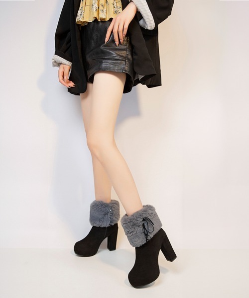Miniministore(ミニミニストア)の「ファーブーツ ブーティー 太ヒール 韓国(ブーツ・レディース・ブラック×グレー/ネイビー/キャメル/ブラック・22.5cm/23.0cm/23.5cm/24.0cm/24.5cm/25.0cm)」の12枚目の写真