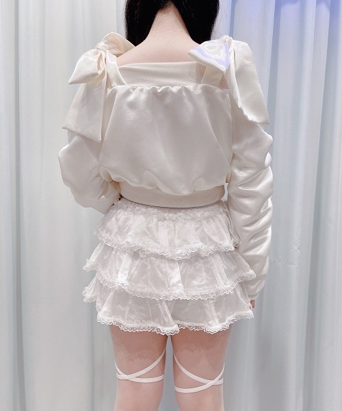 lilLilly（リルリリー）の「サテンオフショルリボンMA-1