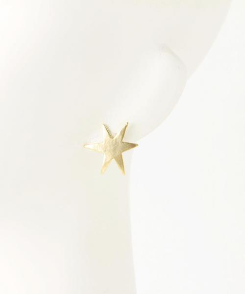 Another Edition（アナザーエディション）の「ヘキサゴンイヤリング/AE hexagon ER（イヤリング・レディース・ゴールド/シルバー・フリー）」の4枚目の写真