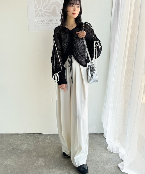 mily bilet(ミウィビレット)の「【mily bilet】ルーズな愛らしさで魅了する。透かし編みギャザー仕様リボンプルオーバー(長袖)(ニット/セーター・レディース・ブルー/アイボリー/ブラック/グレイッシュベージュ・MEDIUM/LARGE/X-LARGE/SMALL)」の14枚目の写真