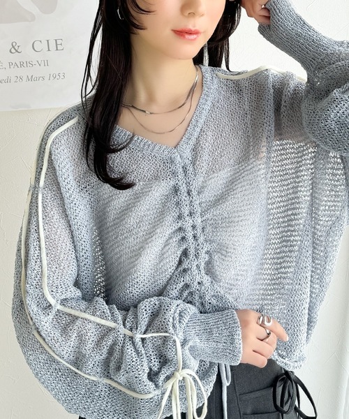 mily bilet(ミウィビレット)の「【mily bilet】ルーズな愛らしさで魅了する。透かし編みギャザー仕様リボンプルオーバー(長袖)(ニット/セーター・レディース・ブルー/アイボリー/ブラック/グレイッシュベージュ・MEDIUM/LARGE/X-LARGE/SMALL)」の7枚目の写真