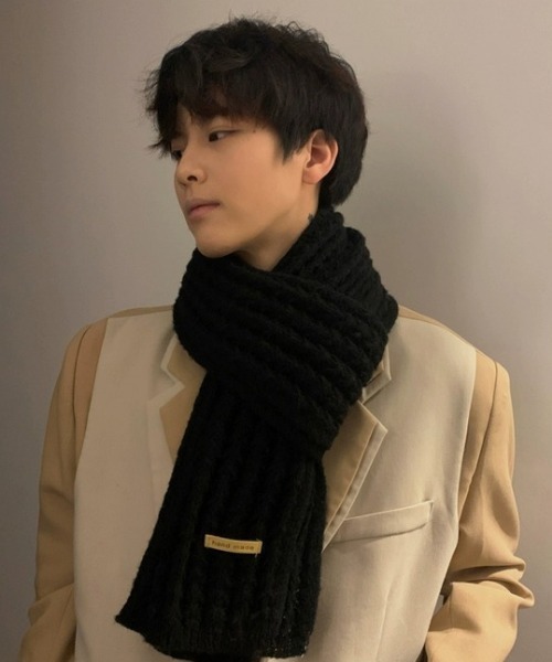 MGV（エムジーヴィー）の「シンプルロングマフラー（マフラー・メンズ・ブラック/アイボリー/ブラウン/グレー・FREE）」の12枚目の写真