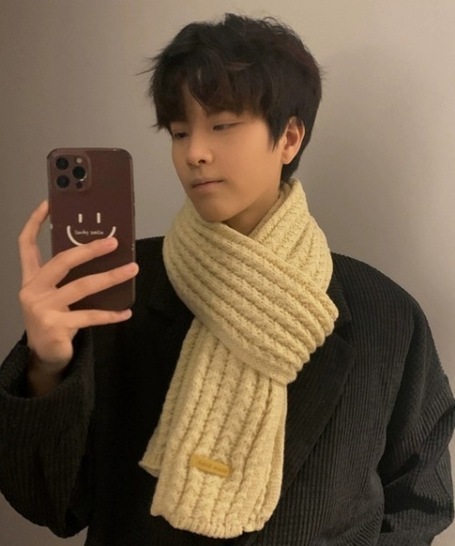 MGV（エムジーヴィー）の「シンプルロングマフラー（マフラー・メンズ・ブラック/アイボリー/ブラウン/グレー・FREE）」の11枚目の写真