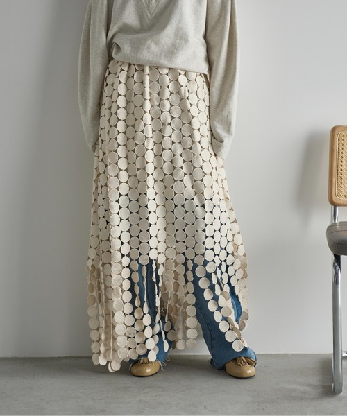 THE YOn（ザヨン）の「エンブロイダリーサークルパターンレーススカート（スカート・レディース・ブラック/アイボリー・FREE）」の15枚目の写真