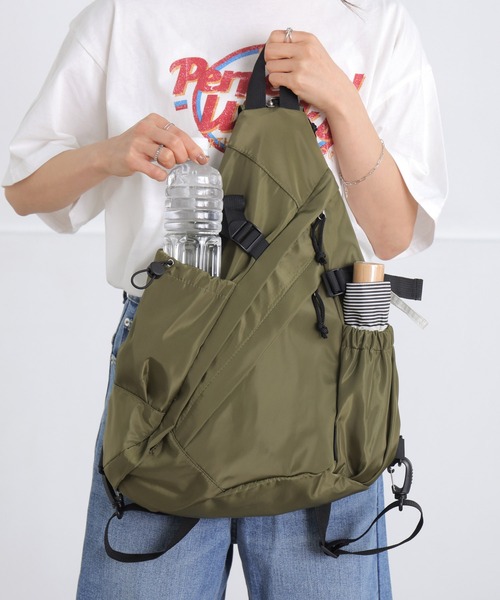 ALTROSE（アルトローズ）の「【500mlペットボトル収納可】3way リュック ボディバッグ バッグ A4 マザーズバッグ オルト（ボディバッグ/ウエストポーチ・レディース・アイボリー/カーキ/ブラック・FREE）」の11枚目の写真