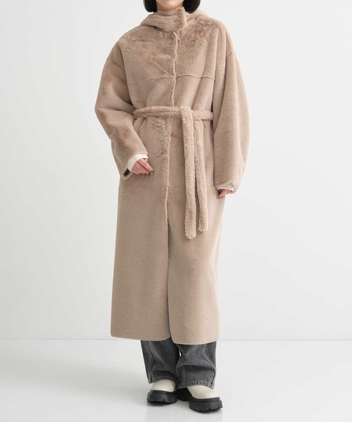 新品同様✩アルティマ✩ヌートリア✩リバーシブル✩ソフト✩柔らか✩ファーコート Ameri（アメリ）の「【AMERI/アメリ】HOOD REVERSIBLE FAKE FUR COAT