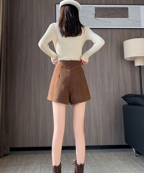 2ly2（トゥーリートゥー）の「楽ちんキレイ！大人のきれいめコーデュロイスカート風ショートパンツ（その他パンツ・レディース・ブラック/ブラウン/ベージュ・FREE）」の19枚目の写真