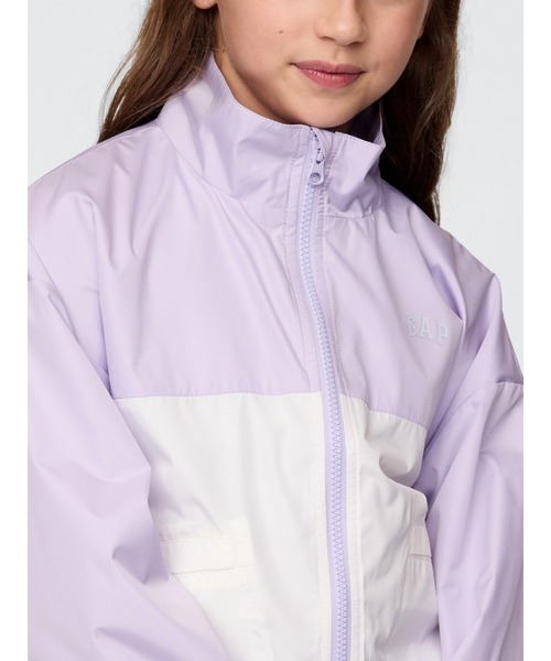 GAP（ギャップ）の「ウィンドブレーカー (キッズ)（ナイロンジャケット・キッズ・ライラック/イエロー/パープル・140cm/130cm/110cm/120cm/150cm/160cm）」の10枚目の写真