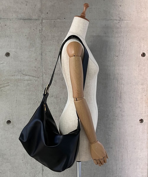 meJane（ミージェーン）の「ラウンドショルダーバッグ（ショルダーバッグ・レディース・ブラウン/ブラック・S/M）」の11枚目の写真