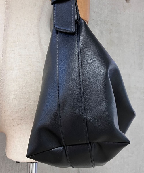 meJane（ミージェーン）の「ラウンドショルダーバッグ（ショルダーバッグ・レディース・ブラウン/ブラック・S/M）」の14枚目の写真